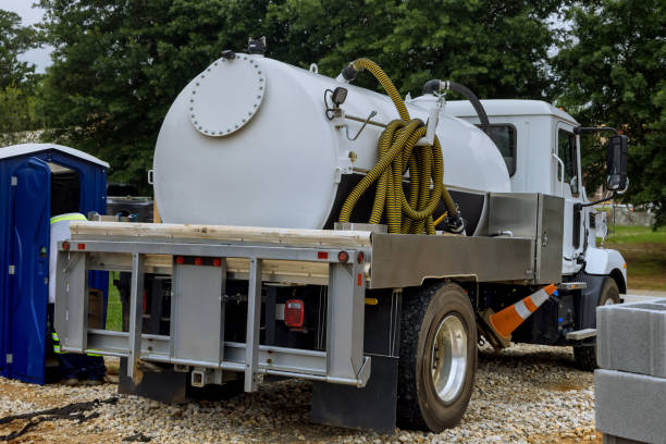 Best Portable toilet rental cost  in Milford, IA