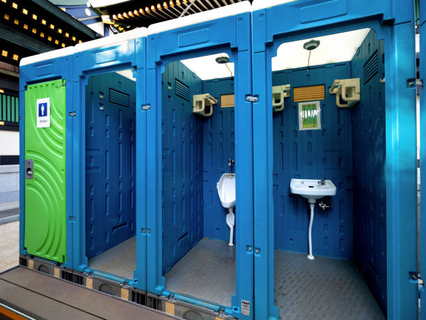Best Porta potty delivery and setup  in Milford, IA